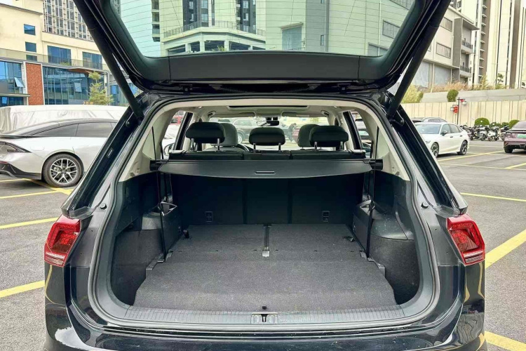 大众 途观L 2019款 380TSI 自动四驱智动豪华版7座 国VI局部细节23