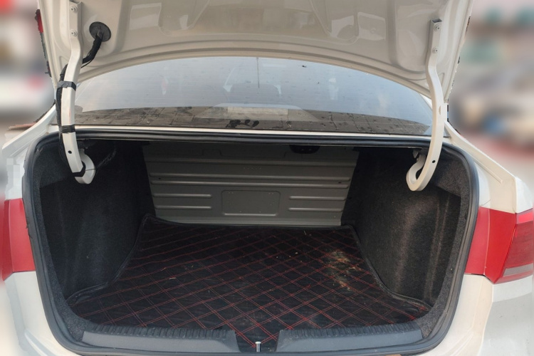 大众 桑塔纳 2015款 1.4L 手动风尚版中控内饰23