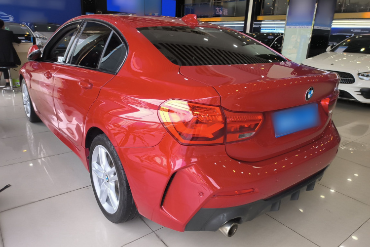 宝马1系 2019款 118i M运动套装车身外观4