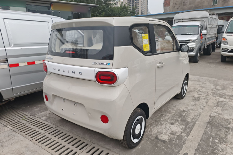 五菱汽车 宏光MINIEV 2024款 第三代 215km 青春版车身外观7