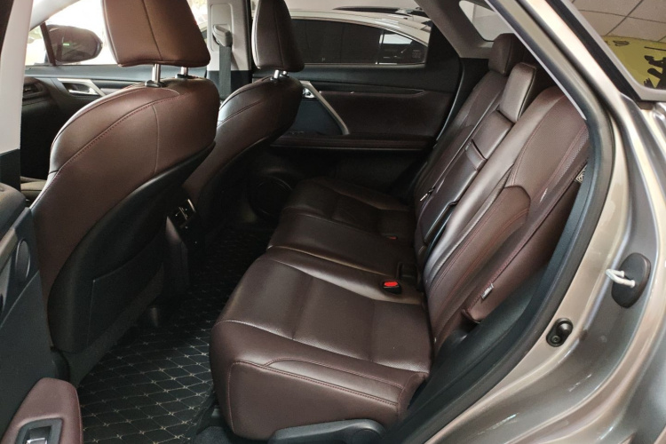 雷克萨斯RX 2020款 改款 300 四驱典雅版中控内饰21