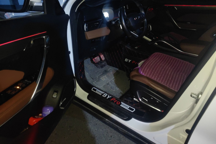 吉利汽车 博越 2020款 1.8TD DCT智领PRO中控内饰7003