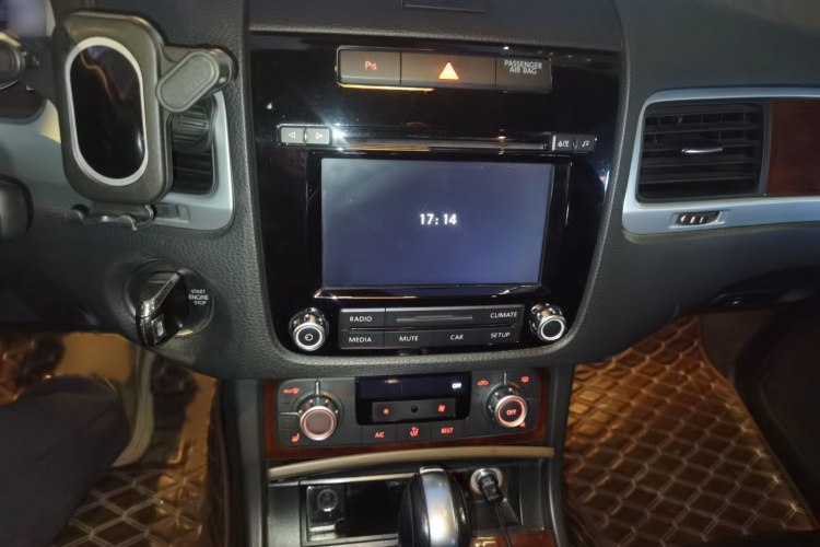 大众 途锐 2015款 3.0TDI 柴油标配型局部细节16