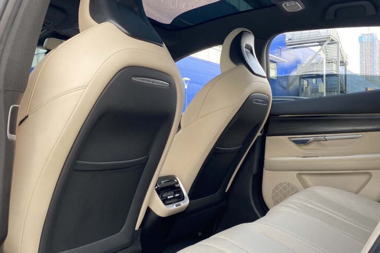 小鹏P7 2021款 480N中控内饰7005