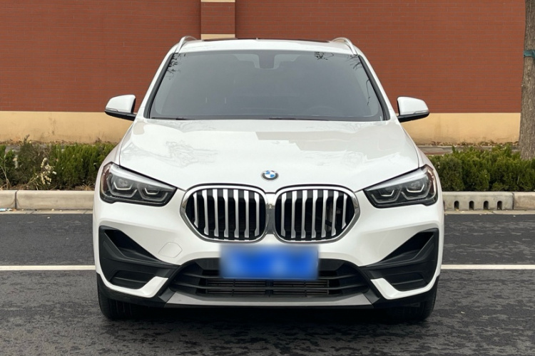 宝马X1 2021款 sDrive25Li 领先型车身外观6002