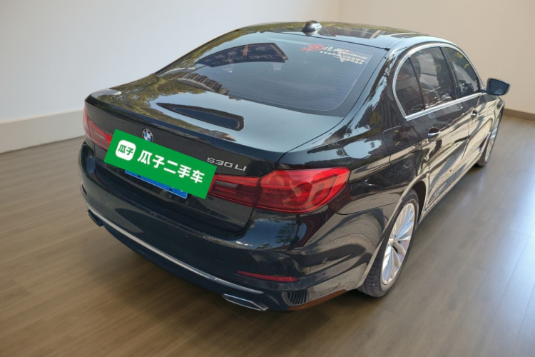 宝马5系 2019款 改款 530Li 尊享型 豪华套装车身外观7