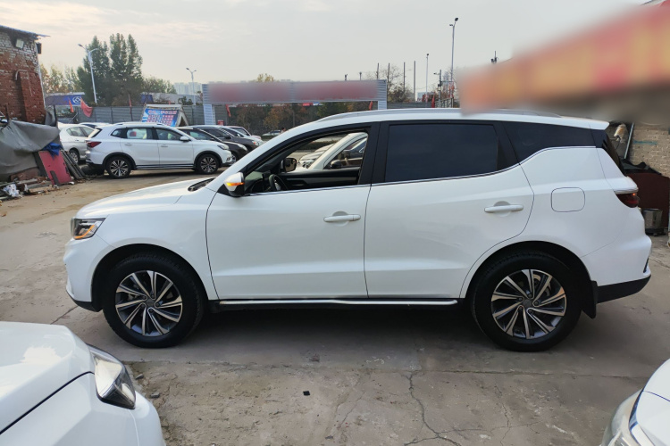 吉利汽车 远景X6 2020款 1.4T CVT尊贵型车身外观4