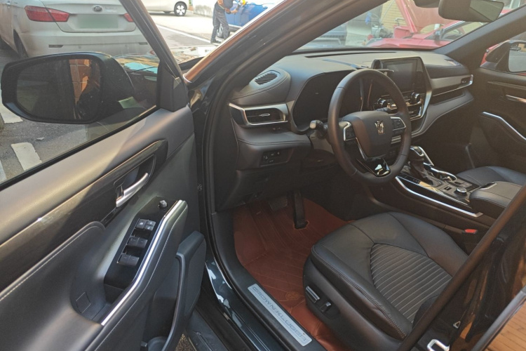 丰田 皇冠陆放 2022款 2.0T 四驱劲享版中控内饰20