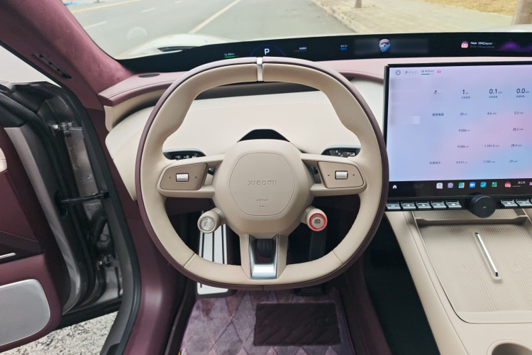 小米汽车 小米YU7 2025款 超长续航高性能四驱Max版中控内饰13