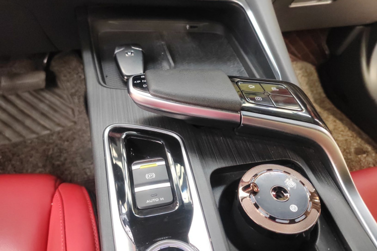 长安UNI-T 2020款 1.5T 尊贵型局部细节18