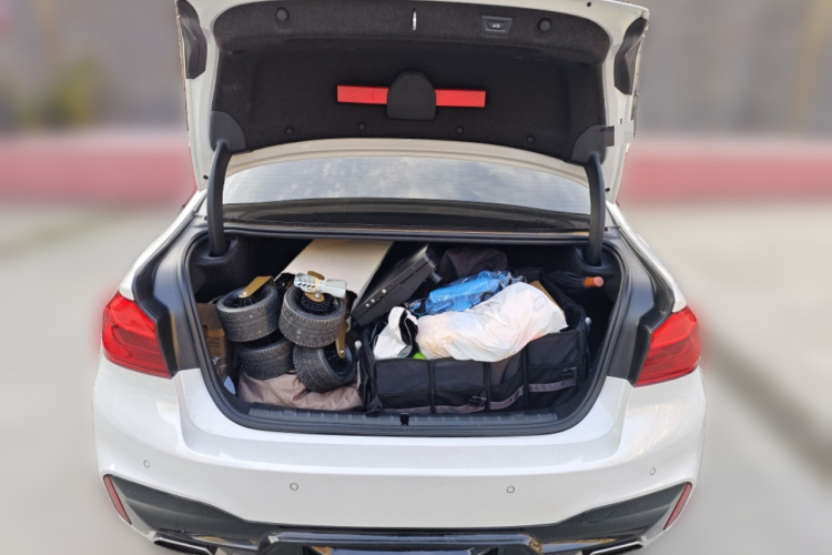 宝马5系 2020款 525Li M运动套装局部细节23