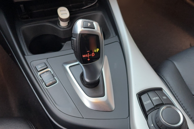 宝马1系(进口) 2016款 118i 领先型局部细节18