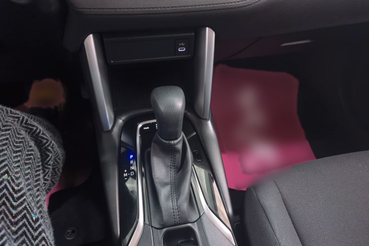 丰田 锋兰达 2023款 2.0L CVT精英版局部细节18