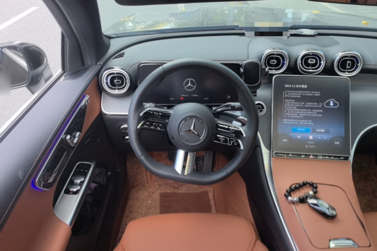 奔驰GLC 2025款 改款 GLC 260 L 4MATIC 豪华型中控内饰13