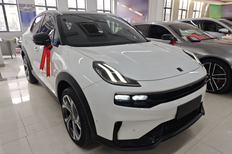 领克06 2023款 Remix 1.5T 劲Halo车身外观3