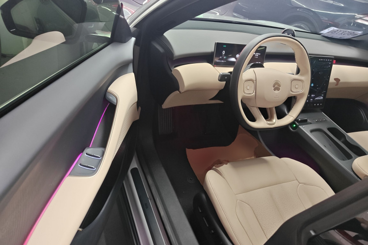 蔚来ET5T 2023款 75kWh Touring中控内饰7003