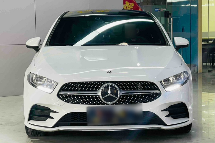 奔驰A级 2020款 改款二 A 180 L 运动轿车车身外观6006