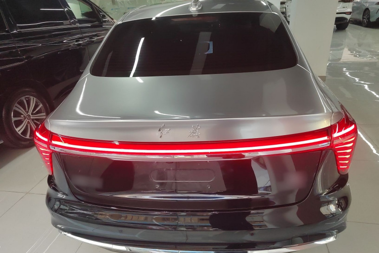 红旗H5 2024款 1.5T DCT智联旗韵版车身外观6004