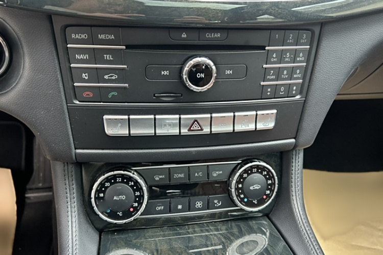 奔驰CLS 2015款 CLS 320中控内饰7003