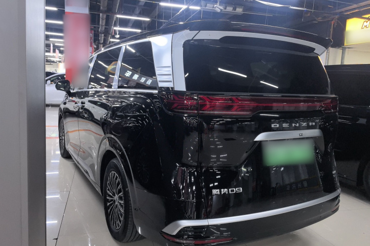 腾势D9 2025款 DM-i 智驾版 1100 豪华型车身外观6005