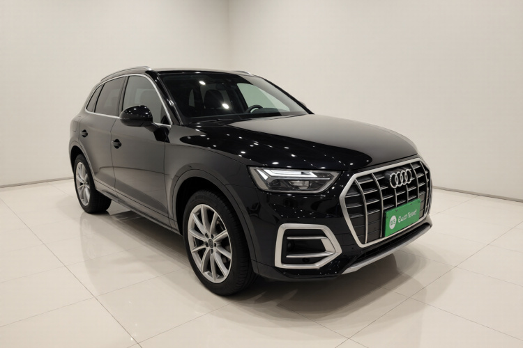 奥迪Q5L 2022款 40T 豪华致雅型车身外观3