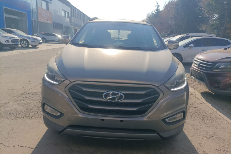 北京现代ix35 2013款 2.0L 自动两驱智能型GLS 国IV车身外观2