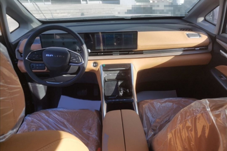 上汽大通MAXUS 大通G50插电混动 2025款 领航版中控内饰7001