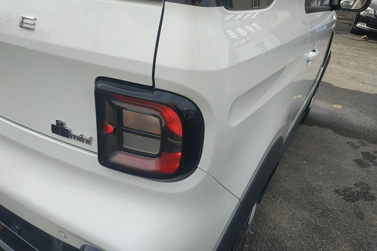 吉利银河 2025款 210km 熊猫卡丁车身外观9