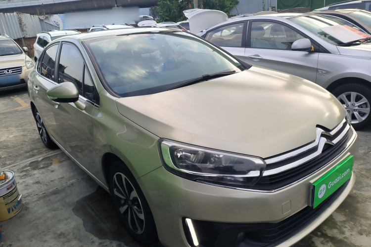 雪铁龙 C4世嘉 2018款 1.6L 手动豪华型车身外观3