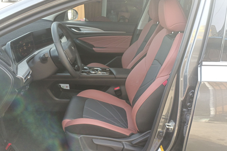 长安 逸动 2024款 PLUS 蓝鲸NE 1.4T GDI DCT高能版中控内饰19