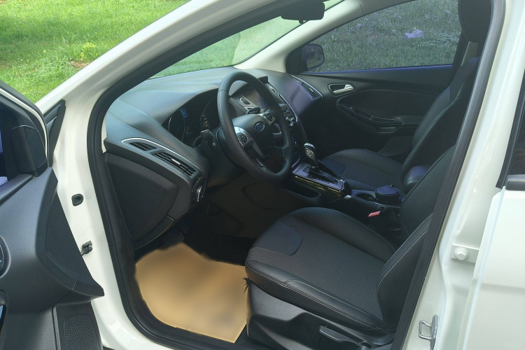 福特 福克斯 2012款 三厢 1.6L 自动风尚型中控内饰7004