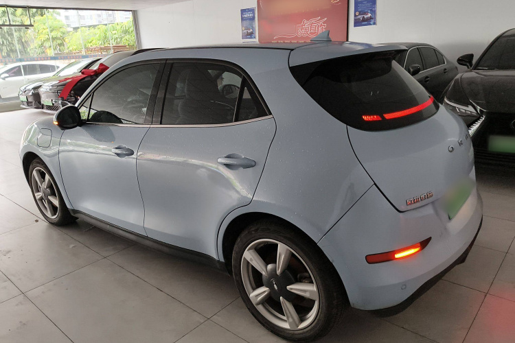 欧拉好猫 2022款 莫兰迪版 400km标准续航 豪华型 磷酸铁锂车身外观6003