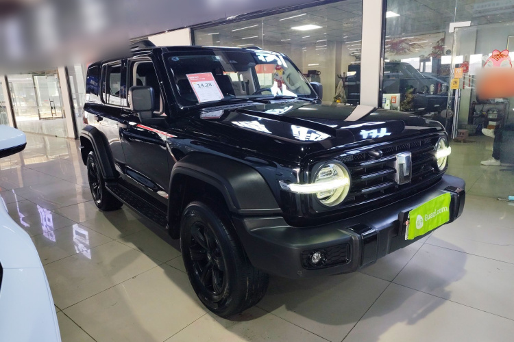 坦克300 2023款 越野版 2.0T 挑战者车身外观3