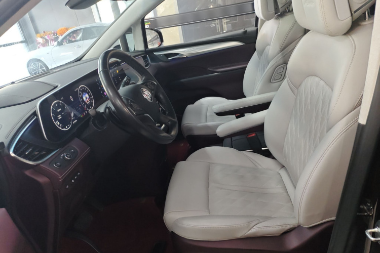 别克GL8 2022款 Avenir艾维亚 七座亲礼版中控内饰19