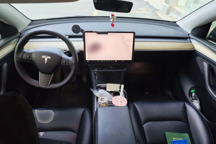 特斯拉 Model Y 2022款 改款 长续航全轮驱动版中控内饰12