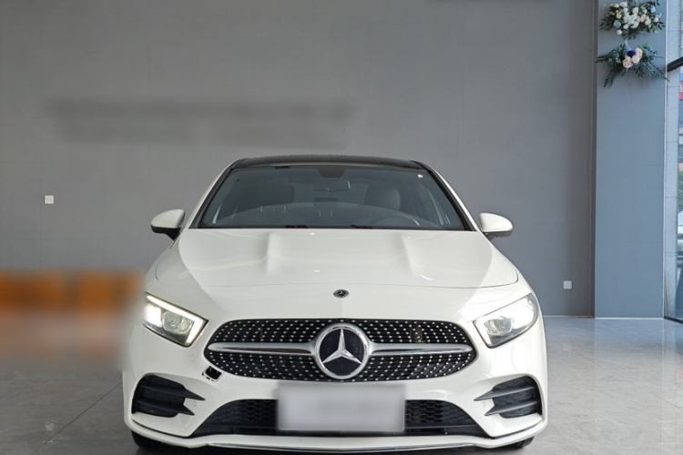 奔驰A级 2022款 改款 A 200 L 运动轿车时尚型车身外观6001