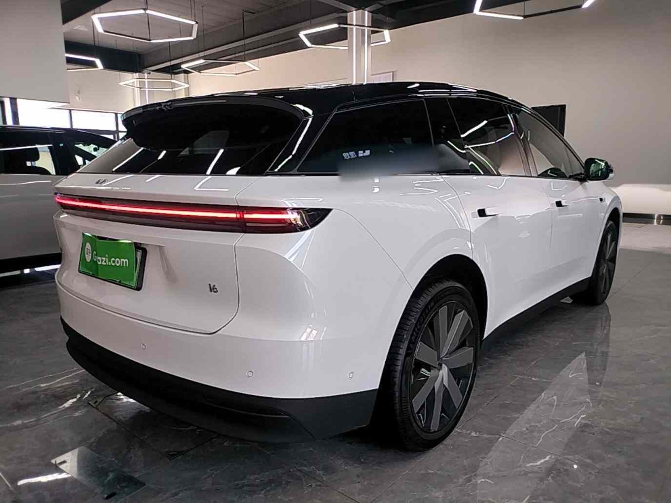 理想汽车 理想i6 2025款 四驱标准版(4)
