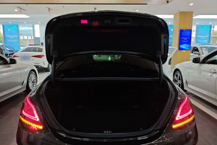 奔驰C级 2021款 C 260 L 运动星耀臻藏版局部细节23