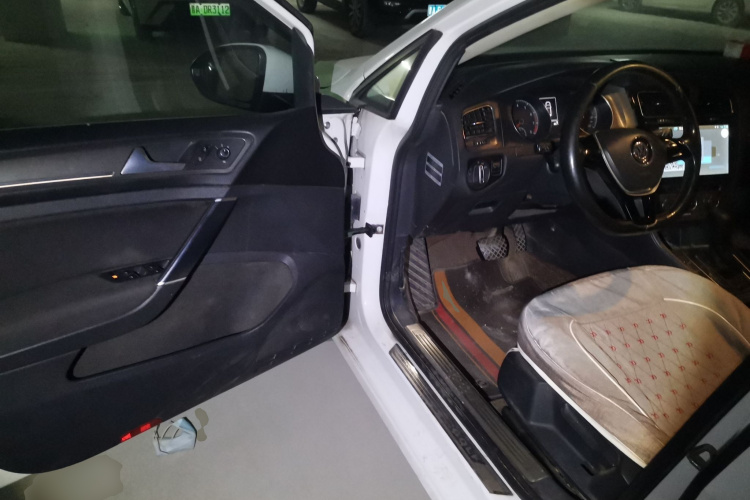 大众 高尔夫 2015款 1.6L 自动舒适型中控内饰20