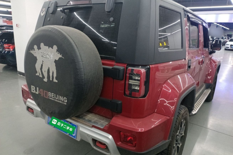 北京BJ40 2019款 PLUS 2.3T 自动四驱尊享版 国VI车身外观7