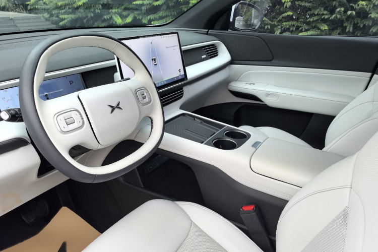 小鹏G6 2023款 755 超长续航 Pro中控内饰7003