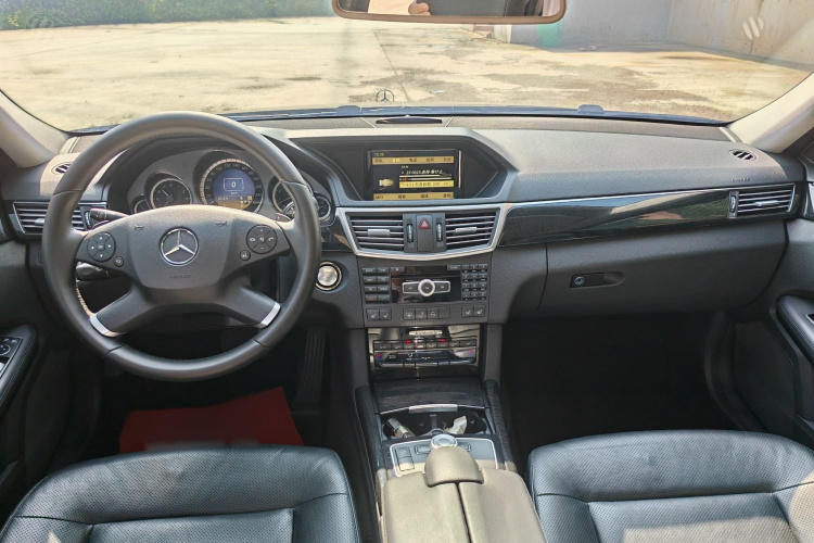 奔驰E级 2012款 E 300 L 时尚型中控内饰7003