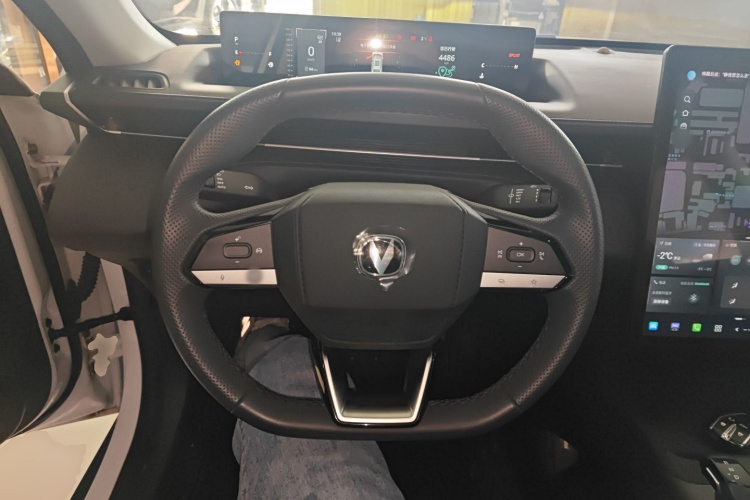 长安 逸动 2024款 1.5T GDI自动 旗舰型中控内饰13