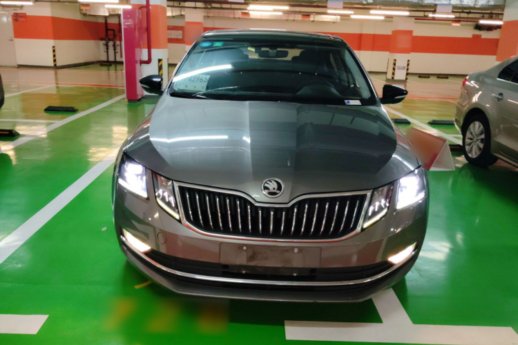 斯柯达 明锐 2019款 TSI280 DSG豪华版车身外观2