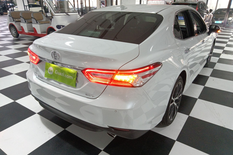 丰田 凯美瑞 2021款 2.0G 豪华版车身外观7