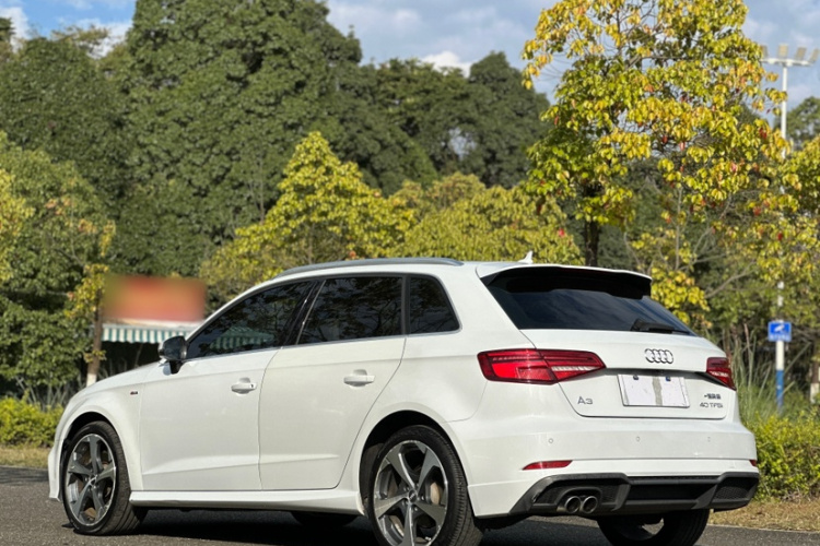 奥迪A3 2017款 Sportback 40 TFSI 运动型车身外观6006
