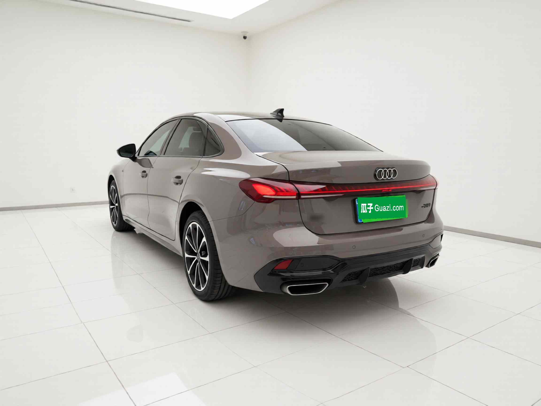 奥迪A5L 2026款 2.0T 运动版(3)