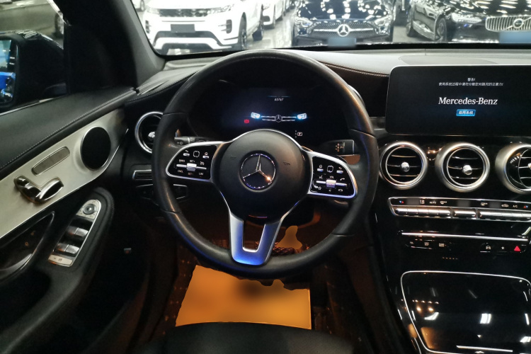 奔驰GLC 2021款 GLC 260 L 4MATIC 动感型中控内饰13