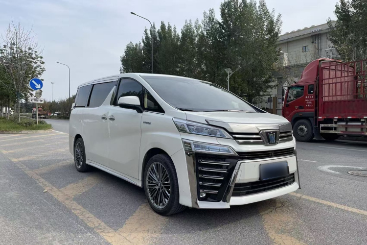 丰田 威尔法 2021款 皇冠 双擎 2.5L HV至尊版车身外观6002