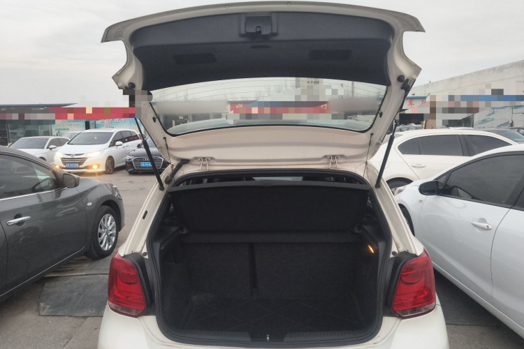 大众 Polo 2012款 1.4TSI GTI机舱底盘23